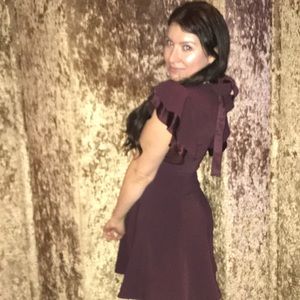 Meet your Posher, Elena